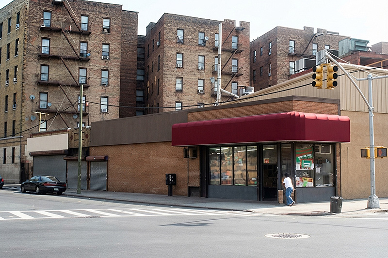 East Tremont